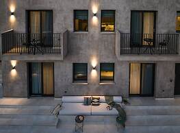 Topos Suites