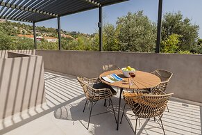 Topos Suites
