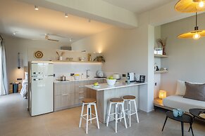 Topos Suites