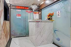 HOTEL VIRAJ