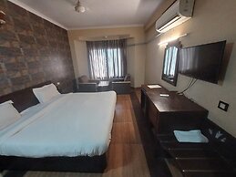 Hotel Maya International