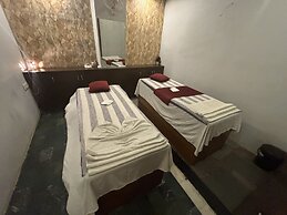 Hotel Maya International