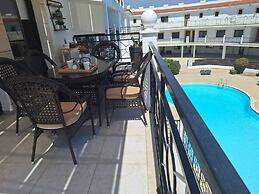 Paramount Gardens Resorts D204