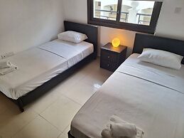 Paramount Gardens Resorts D204