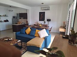 Paramount Gardens Resorts D204