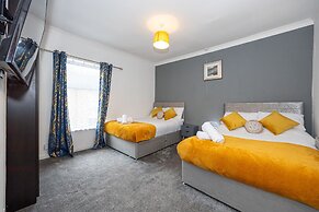 Captivating 2-bed House in Blackburn
