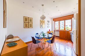 Colonna Classic Style Apartment by Wonderful Italy
