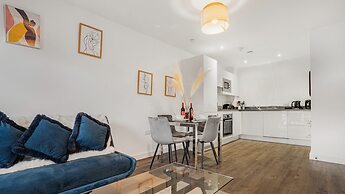 Oceanic Bliss Sleeps 7 With Netflix