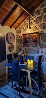 Rustic Retreat country house