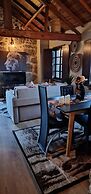 Rustic Retreat country house
