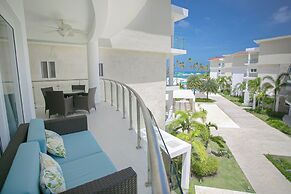 Destination Jelly Playa Coral Condo