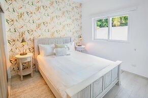Destination Jelly Playa Coral Condo