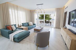 Destination Jelly Playa Coral Condo