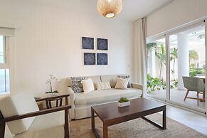 Destination Jelly Playa Coral Condo