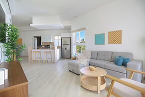 Destination Jelly Playa Coral Condo