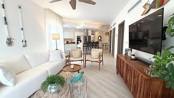 Destination Jelly Playa Coral Condo