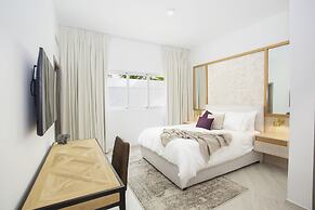 Destination Jelly Playa Coral Condo