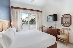 Destination Jelly Playa Coral Condo