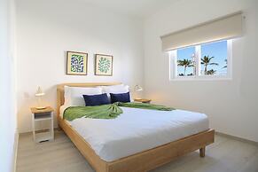 Destination Jelly Playa Coral Condo