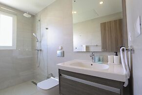 Destination Jelly Playa Coral Condo