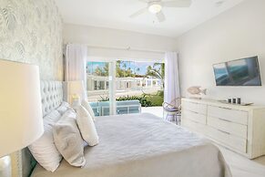 Destination Jelly Playa Coral Condo