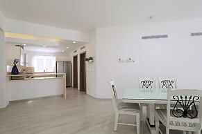 Destination Jelly Playa Coral Condo