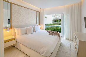 Destination Jelly Playa Coral Condo