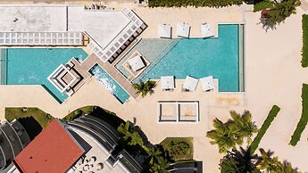 Destination Jelly Playa Coral Condo