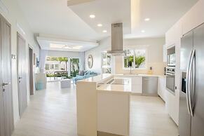Destination Jelly Playa Coral Condo