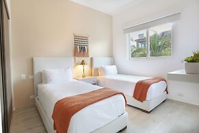 Destination Jelly Playa Coral Condo