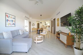 Destination Jelly Playa Coral Condo