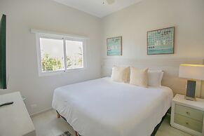 Destination Jelly Playa Coral Condo