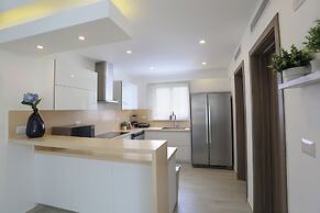 Destination Jelly Playa Coral Condo