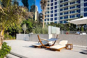 Elite 2BR at La Vie with sea view