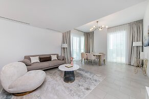 Elite 2BR at La Vie with sea view