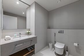 Elite 2BR at La Vie with sea view