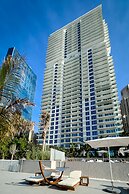 Elite 2BR at La Vie with sea view