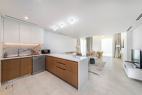 Elite 2BR at La Vie with sea view