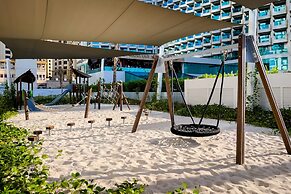 Elite 2BR at La Vie with sea view