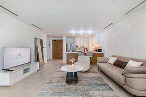 Elite 2BR at La Vie with sea view