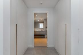 Elite 2BR at La Vie with sea view