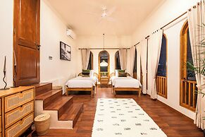 Canggu 400m Tobeach Escape 4br Designer Villa