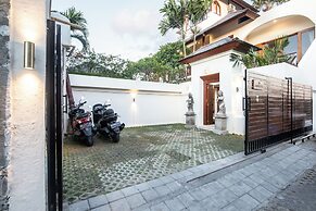 Canggu 400m Tobeach Escape 4br Designer Villa