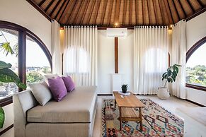 Canggu 400m Tobeach Escape 4br Designer Villa