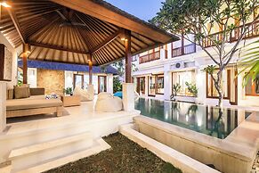 Canggu 400m Tobeach Escape 4br Designer Villa