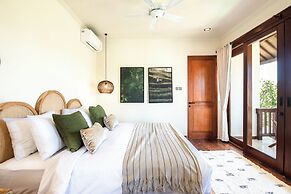 Canggu 400m Tobeach Escape 4br Designer Villa