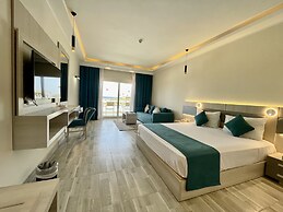 SIRENA BEACH RESORT & SPA