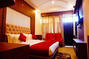 Hotel Grand Hill