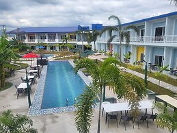 Blue Hotel & Resort