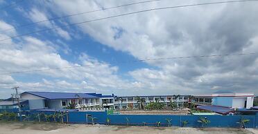 Blue Hotel & Resort